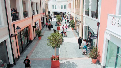 Eμπορικό πάρκο McArthur Glen / Σπάτα